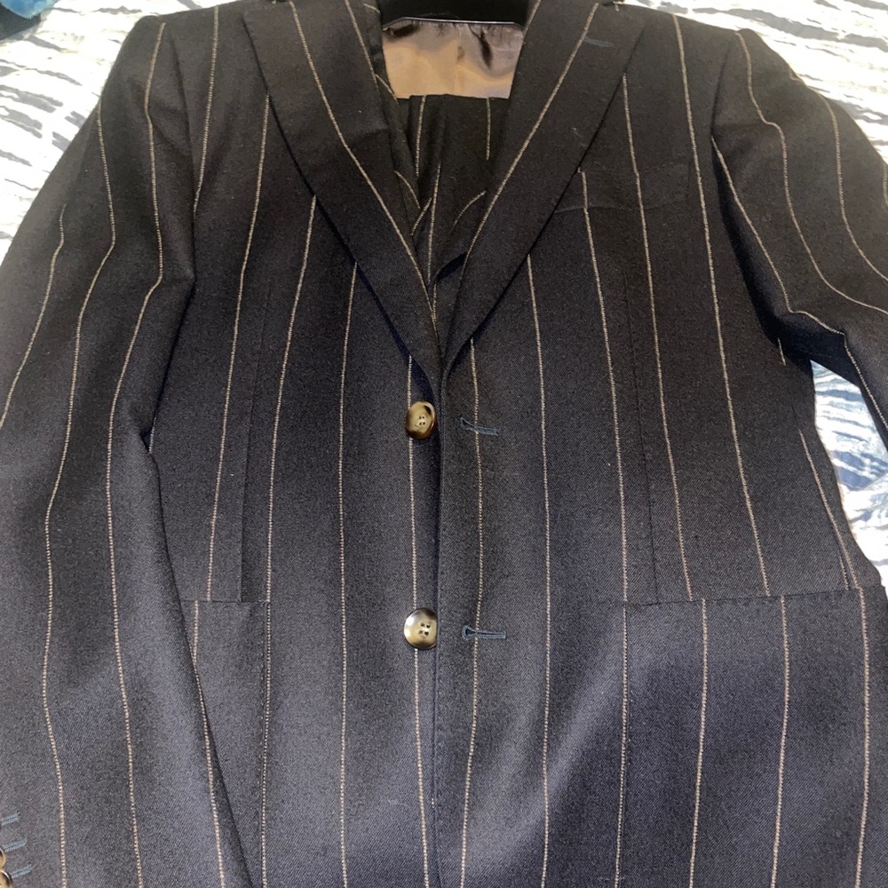 Suitsupply 3 piece. NAVY STRIPE